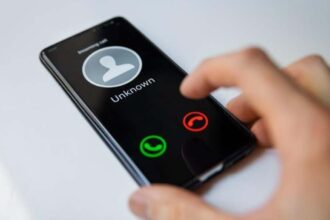 Comment Bloquer les Appels Indésirables Avec l’Option Nucléaire (et Minimiser les Retombées)
