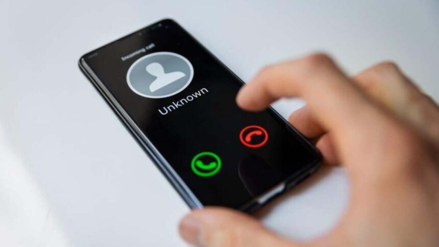 Comment Bloquer les Appels Indésirables Avec l’Option Nucléaire (et Minimiser les Retombées)