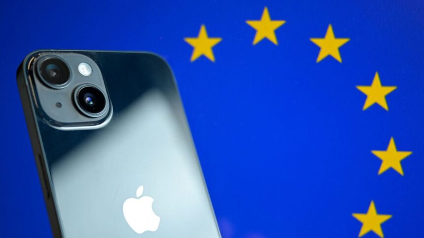 L’intelligence d’Apple arrive finalement sur les iPhones en Europe.