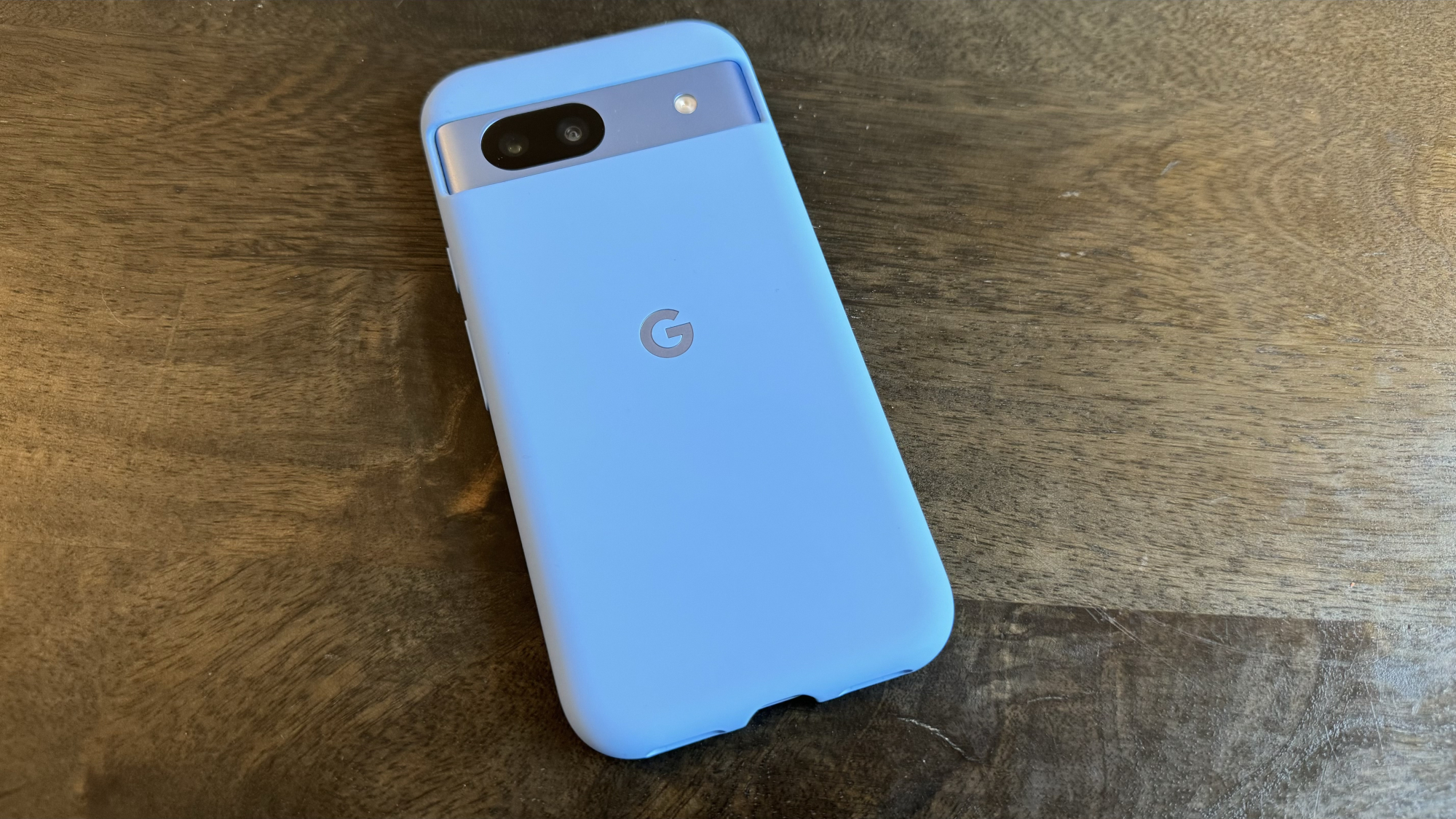 Pixel 8a vu de l'arrière