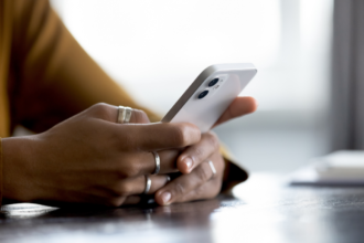iOS 18 n’a pas résolu le problème des bulles vertes