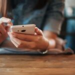 Votre téléphone vous écoute-t-il vraiment pour vous cibler ?