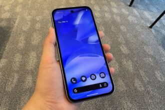 Le Google Pixel 9a fait l’impasse sur certaines fonctionnalités d’IA des Pixel.