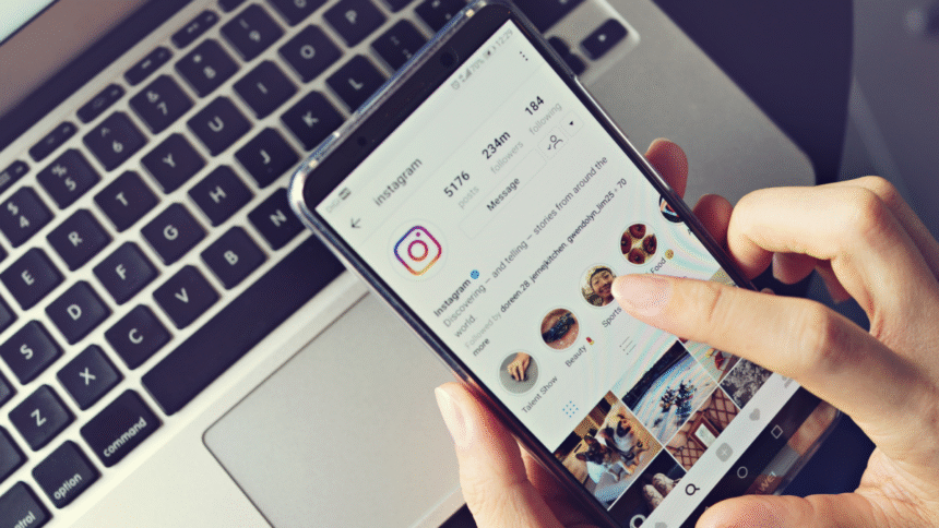 Instagram prévient-il une personne si vous faites une capture d’écran ?